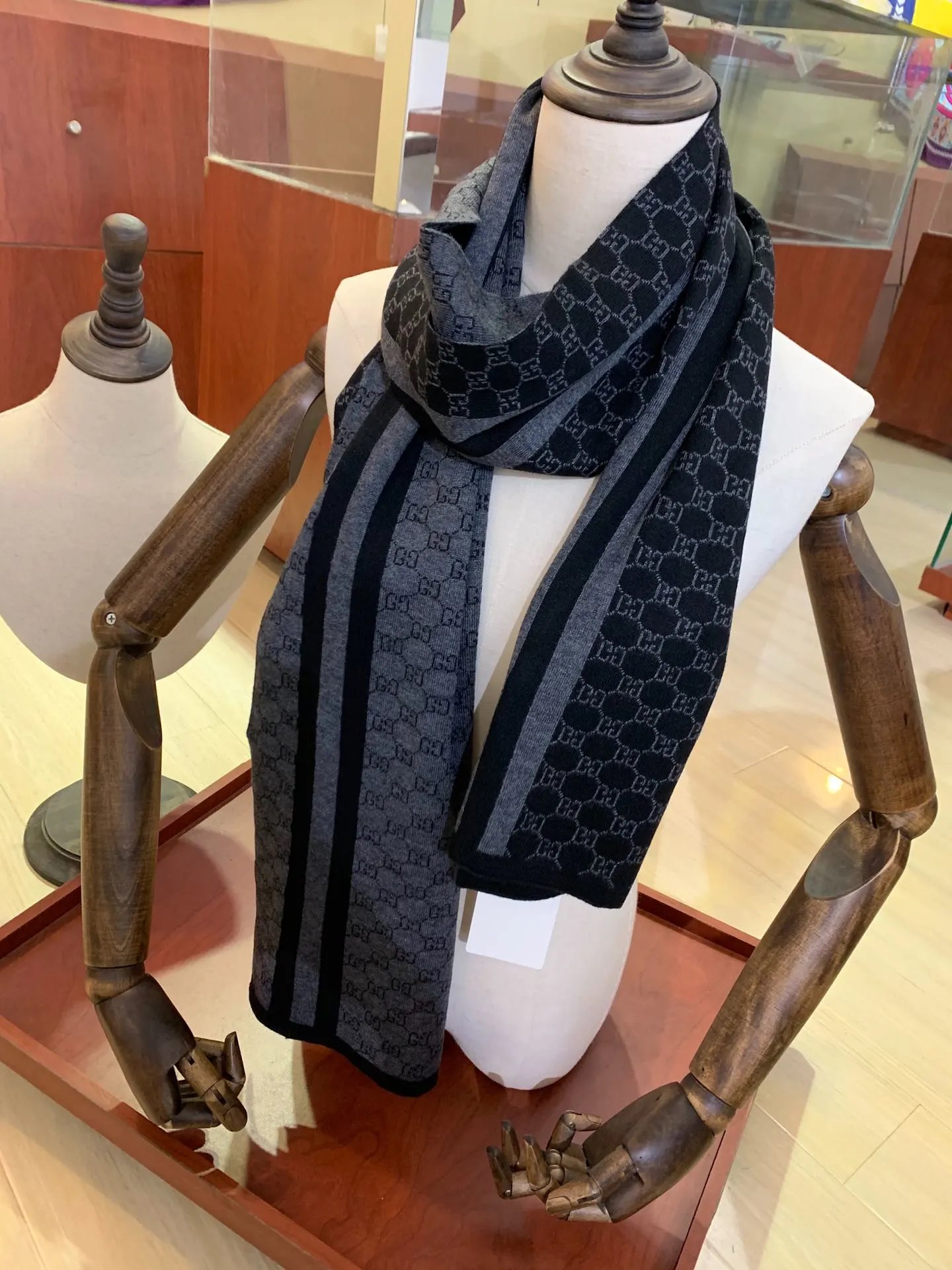 3 3