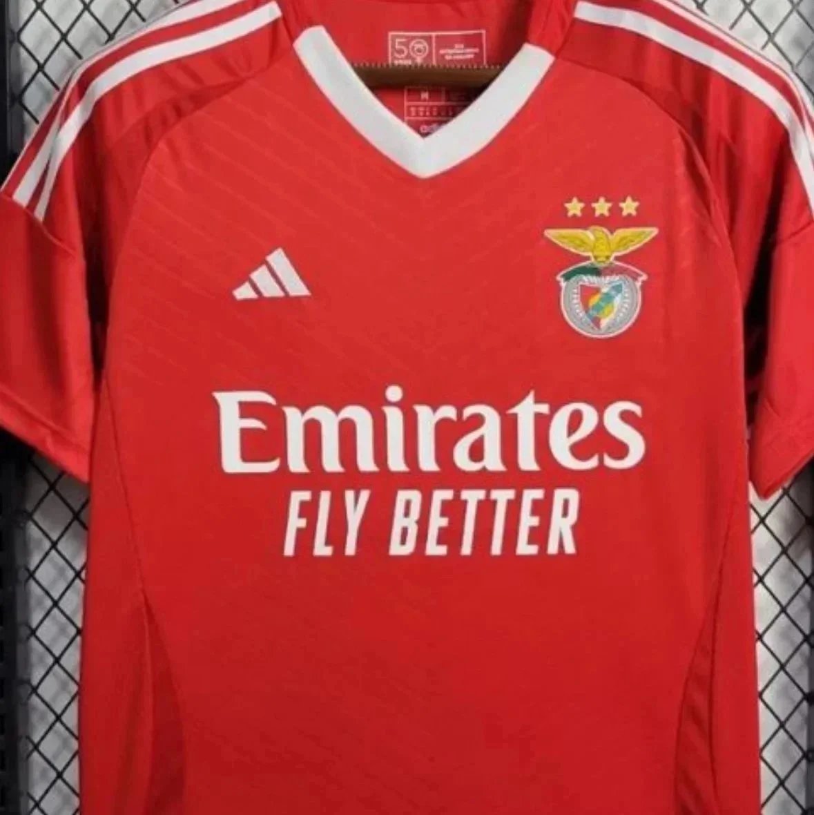 红色本菲卡主场 红色本菲卡主场