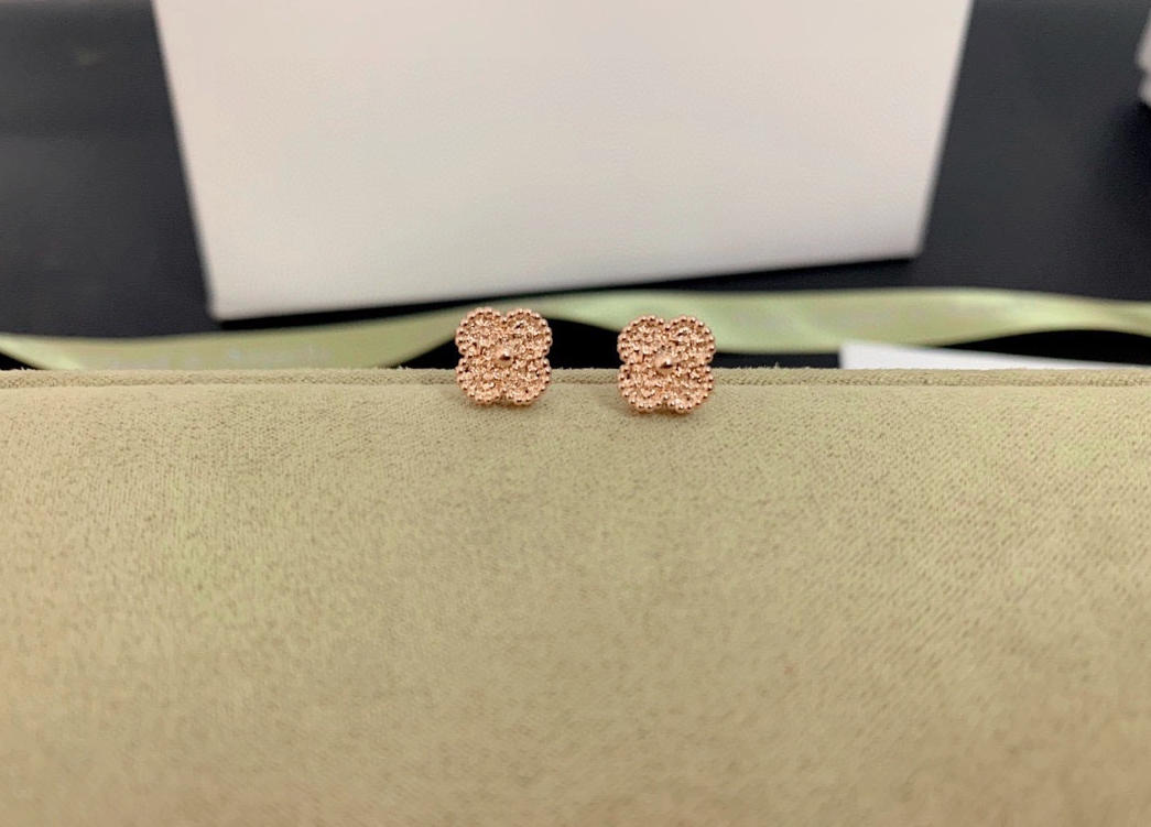 6 6