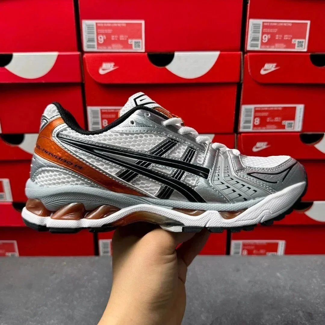 8 8