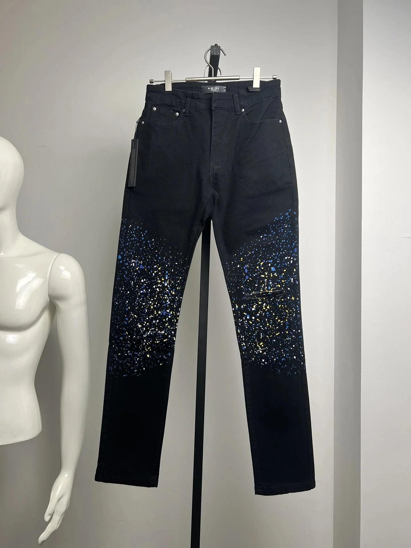 3 3