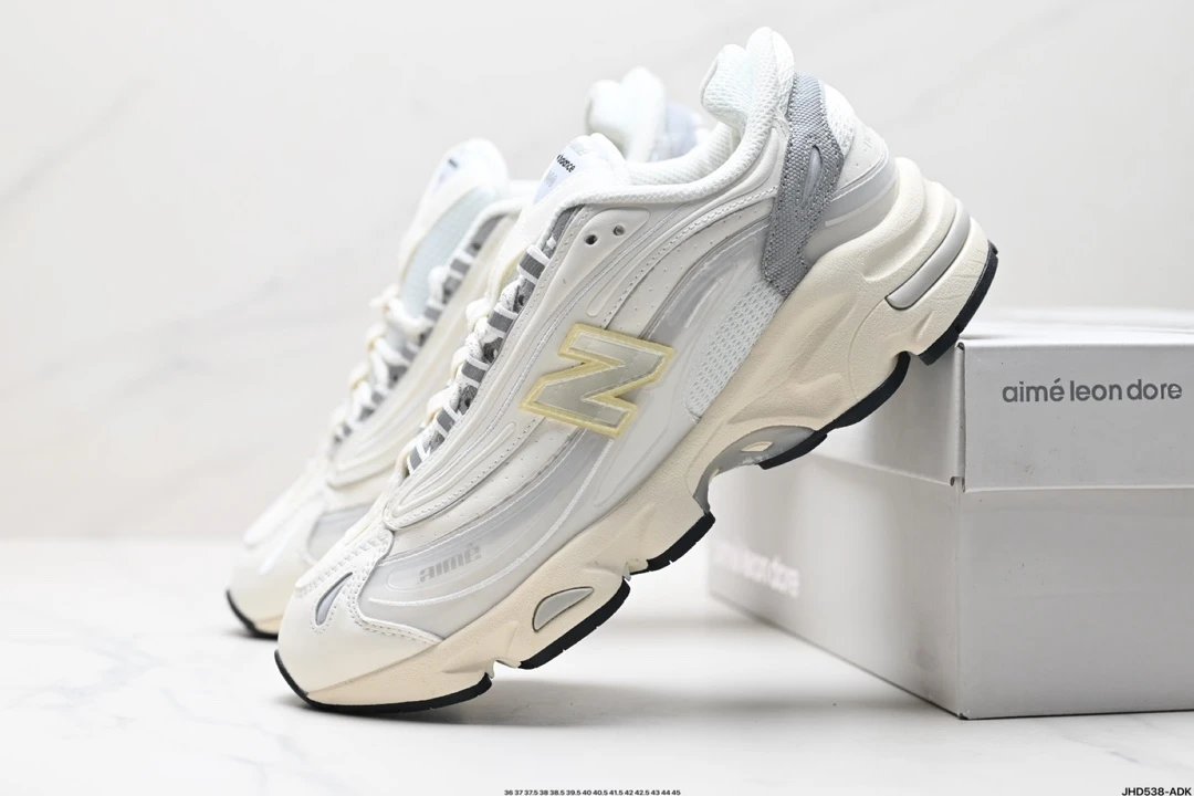 9 9
